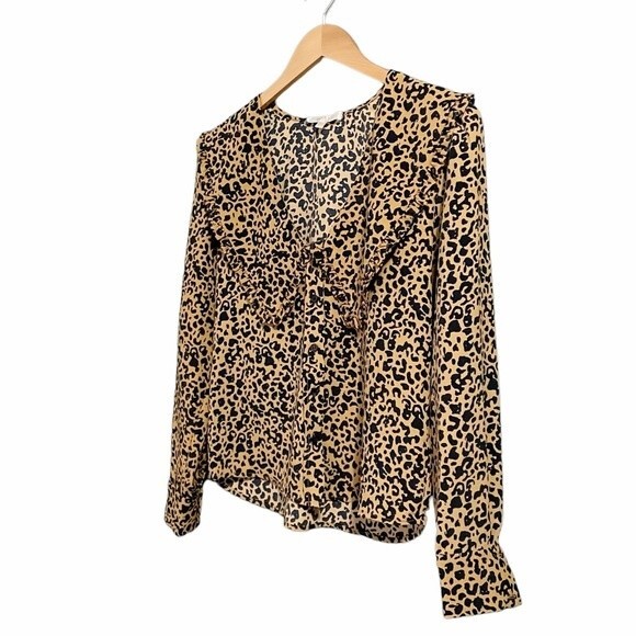 NWT WAYF Top Esther Collar Cheetah Print Blouse Ruffled Pointed Collar Size XS - Picture 5 of 11
